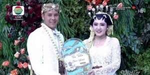 Sah! Akad Nikah Via Vallen & Chevra Yolandi, Erick Thohir dan Basuki Hadimuljono Jadi Saksi