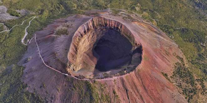Ajaib! Pria Ini Masih Hidup Usai Jatuh ke Kawah Gunung Vesuvius yang Dulu Musnahkan Pompeii 'Kota Maksiat yang Diazab Tuhan'