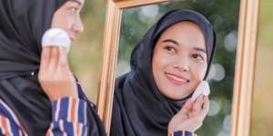 Lebih Mudah Menyamarkan Tekstur Wajah dengan Teknik Makeup MUA