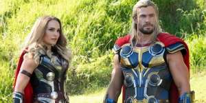 Review Film Marvel Studios “Thor: Love and Thunder” yang Bikin Penonton Ngakak sampai Lupa Pahitnya Realita Hidup