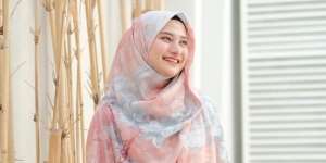 Mau Hangout Pakai Gamis? Lihat Inspirasinya dari Nadzira Shafa!
