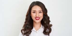 Trik Membuat Gaya Rambut Beach Waves Tanpa Catokan
