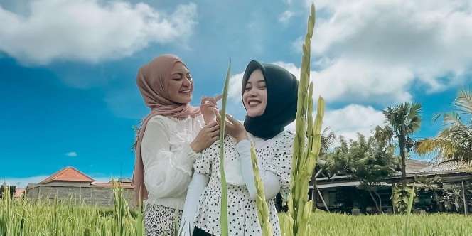 Nathalie Holscher Cerita Susahnya Awal Perkenalan dengan Putri Delina: Mukanya Jutek Banget