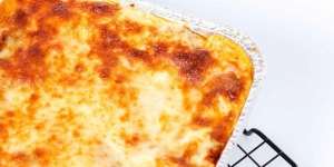 Jam Makan Siang Tiba, Waktunya Kembalikan Energi dengan Menyantap Lezatnya Classic Lasagna