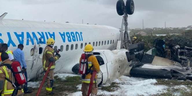 Ngeri, Pesawat Terbalik dan Terbakar Saat Mendarat Darurat, Begini Nasib 36 Penumpangnya