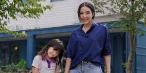 Potong Rambut, Penampilan Gempita Makin Cantik
