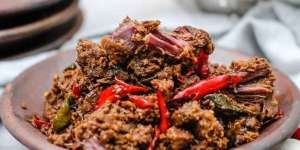 Biar Tak Bosan Makan Menu yang Sama, Cobalah Lezatnya Rendang Darek di Jakarta Satu Ini