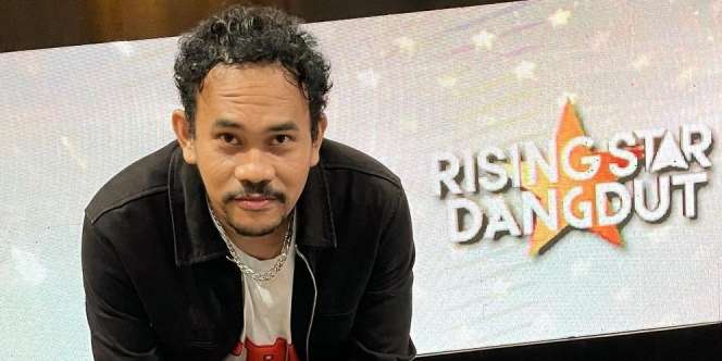 Beda dari Pesohor Lain! Komika Ebel Cobra Tebar Duit di Citayam Fashion Week