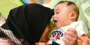 Momen Pertemuan Putri Delina dengan Adik Bungsunya, Tak Lepas Soroti Wajah Adzam