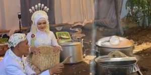 Pengantin di Desa Lakukan Sesi Foto Dekat Kompor dan Gang Sempit, Tak Sangka Hasilnya Jadi Begini