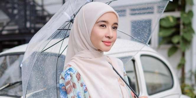 Aura Mewah Hijab Simpel Laudya Cynthia Bella, Bisa Jadi Inspirasi