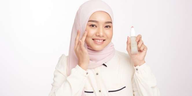 3 Cara Tepat Pakai 'Hyaluronic Acid' Agar Efektif Lembapkan Kulit