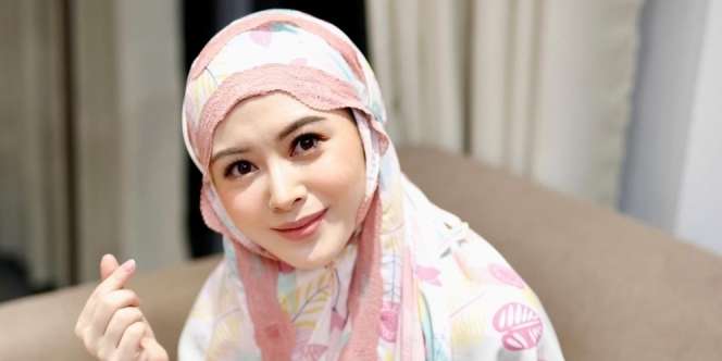 Tutorial Makeup Natural dan Flawless ala Ayana Moon