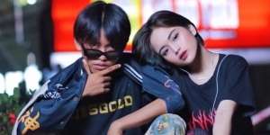 8 Potret Rumah Roy `Seleb Citayam` Pacar Jeje Slebew, Sangat Sederhana, Atapnya Hanya dari Seng!