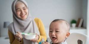 Ternyata Tak Boleh Sering Lap Mulut Balita Saat Makan