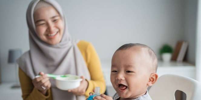 Ternyata Tak Boleh Sering Lap Mulut Balita Saat Makan