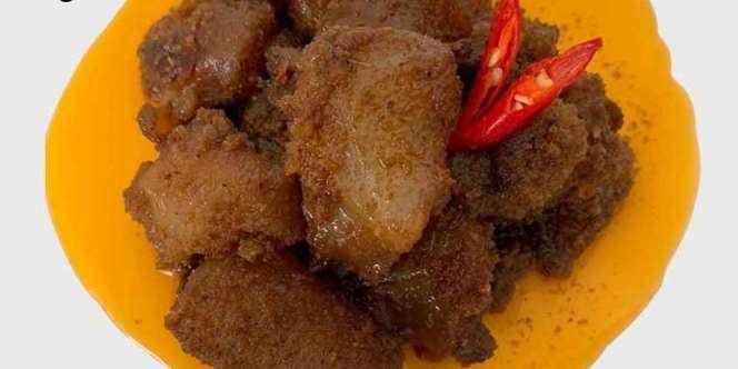 Pernah Coba Rendang Urat Sapi? Di Jakarta Ada yang Amat Empuk dan Bikin Nagih