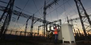 Dear Pelanggan, Segini Keuntungan PLN dari Penjualan Listrik di Tengah Tahun 2022