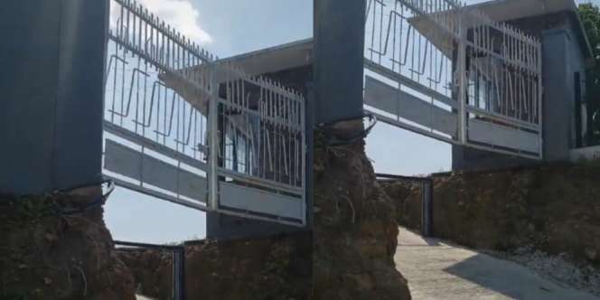 Viral Penampakan Pagar Nyeleneh Melayang di Atas Tanah, Netizen: Pagarnya Takut Kebanjiran