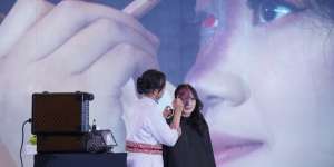 Siswi SMK PGRI 1 Kudus Buat Special Effect Makeup Keren