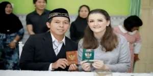 Kisah Pria Penjual Ikan Rembang Nikahi Bule Rusia Usai Lama LDR