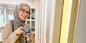 Mirror Selfie ala Shireen Sungkar, Outfitnya ala Cewek Bumi