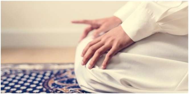 Duduk Tahiyat Akhir yang Benar Sesuai Ajaran Rasulullah, Lengkap dengan Bacaan Doanya