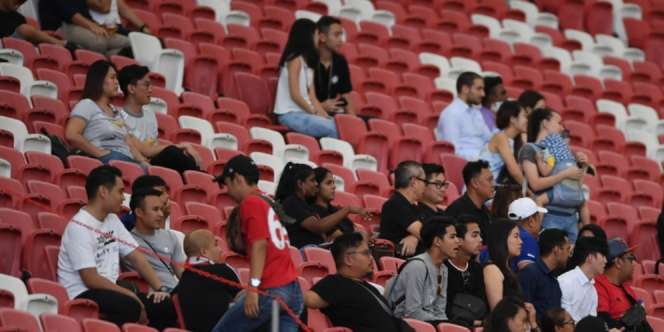 Nonton Bola Lewat Streaming, Pria Ini Pergoki Ceweknya Mesra dengan Cowok Lain, Padahal Pamitnya Bikin Tugas Kuliah