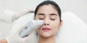 Selain Pakai Skincare, Lakukan Perawatan Minimal Invasif Agar Wajah Awet Muda