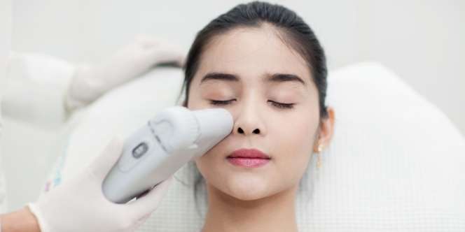 Selain Pakai Skincare, Lakukan Perawatan Minimal Invasif Agar Wajah Awet Muda