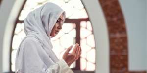 Doa Penyakit Ain, Penyebab, Ciri-Ciri dan Cara Mengobatinya