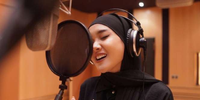 Cita Citata Berhijab Saat Rekaman Sampai Subuh, Ubah Penampilan?