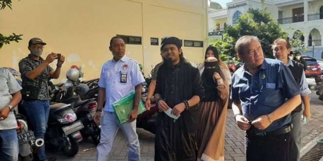 Trik 'Ditelanjangi' di YouTube, Gus Samsudin Pakai 'Jurus Baru' Lawan Pesulap Merah Marcel Radhival