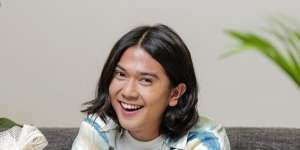 Dikira Chef Renata, Rambut Gondrong Iqbaal Ramadhan Bikin Gagal Fokus