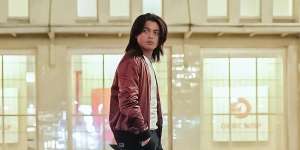Potret Restu Van Houten Anak Charly Setia Band, Gayanya Plek Ketiplek Mirip Banget!
