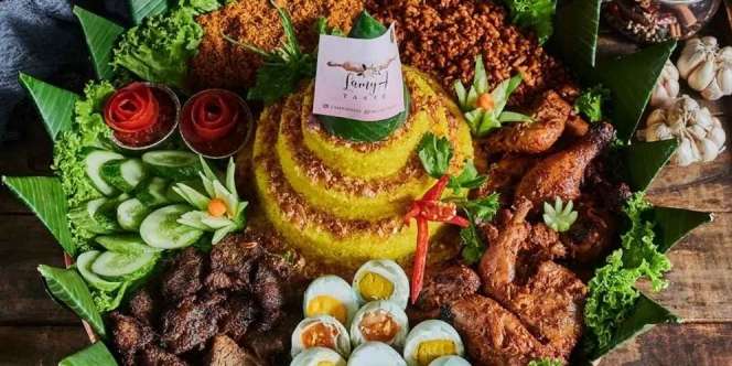Lauknya Komplet, Hidangan Nasi Kuning di Jakarta Ini Cocok Buat Acara Temu Keluarga