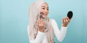 Loose Powder Punya Fungsi Lain yang Sering Tak Diduga, Mau Tahu?