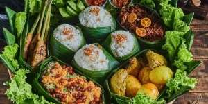 Ide Makan Siang Bersama Keluarga di Rumah, Tampah Nasi Bali Ini Bakal Jadi Menu Istimewa