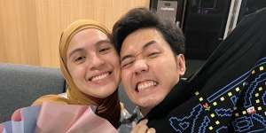 Nycta Gina Rela Suami Berpoligami Asalkan Adil: `Sayang Gue ke Kinos Sudah di Tahap Itu`