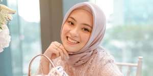 Tutorial Hijab Segi Empat Ala Bianca Kartika