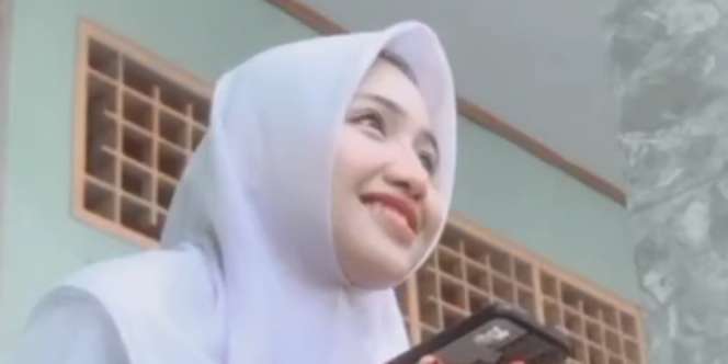 Salut, Siswi SMA Ini jadi Kuli Panggul untuk Bantu Ekonomi Orangtua