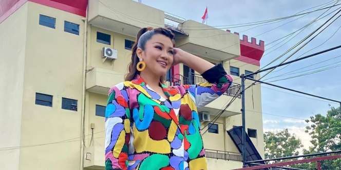 Potret Terbaru Fitri Carlina Makin Langsing Usai Jalani Diet