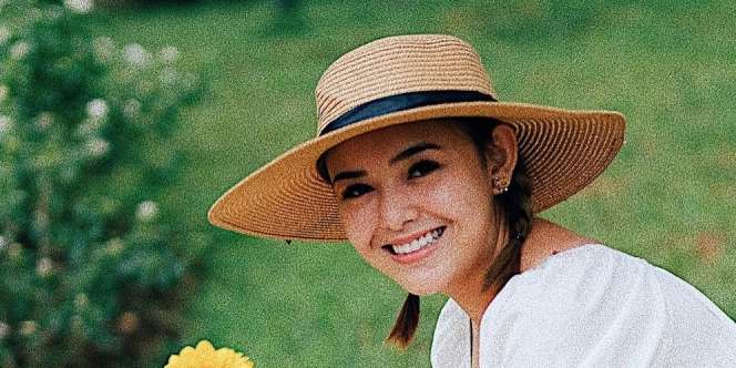 Heboh Pria Misterius Ditutupi Stiker Love, Kekasih Baru Amanda Manopo?