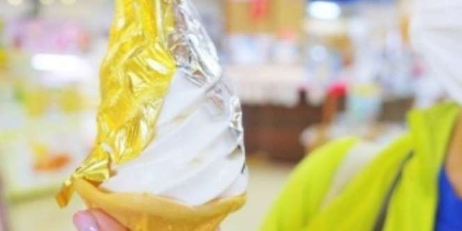 Ada Es Krim Bertabur Foil Paper Platinum, Hanya Bisa Didapatkan di Bukit