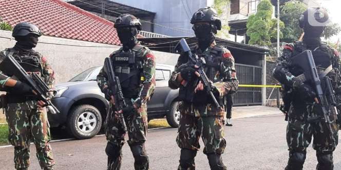Kediaman Irjen Ferdy Sambo Didatangi Personel Provost dan Brimob Bersenjata Lengkap, Ada Apa?