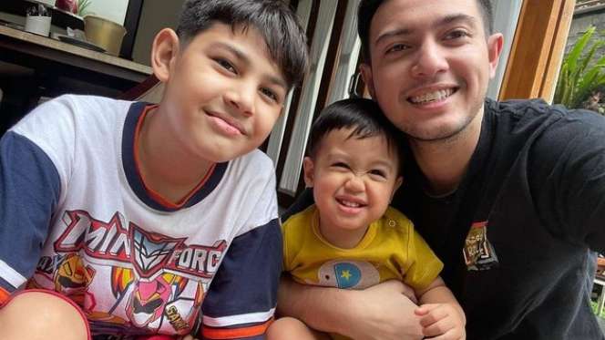 Telah Bercerai 8 Tahun, Rifky Balweel Ngaku Masih Berhubungan Baik dengan Risty Tagor