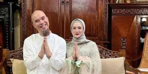 Mulan Jameela Bagikan Foto Bareng Keempat Buah Hatinya, Wajah Putra ke Dua Bikin Salfok