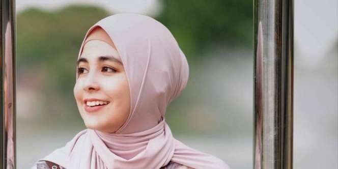 Deretan Outfit Risty Tagor Bernuansa 'Cewek Kue'