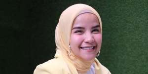 Tutorial Pashmina Instan dari Tasya Nur Medina