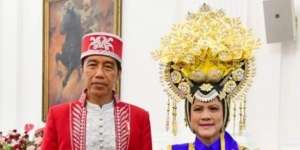 Intip Baju Adat yang Dikenakan Presiden, Wapres Hingga Para Istri